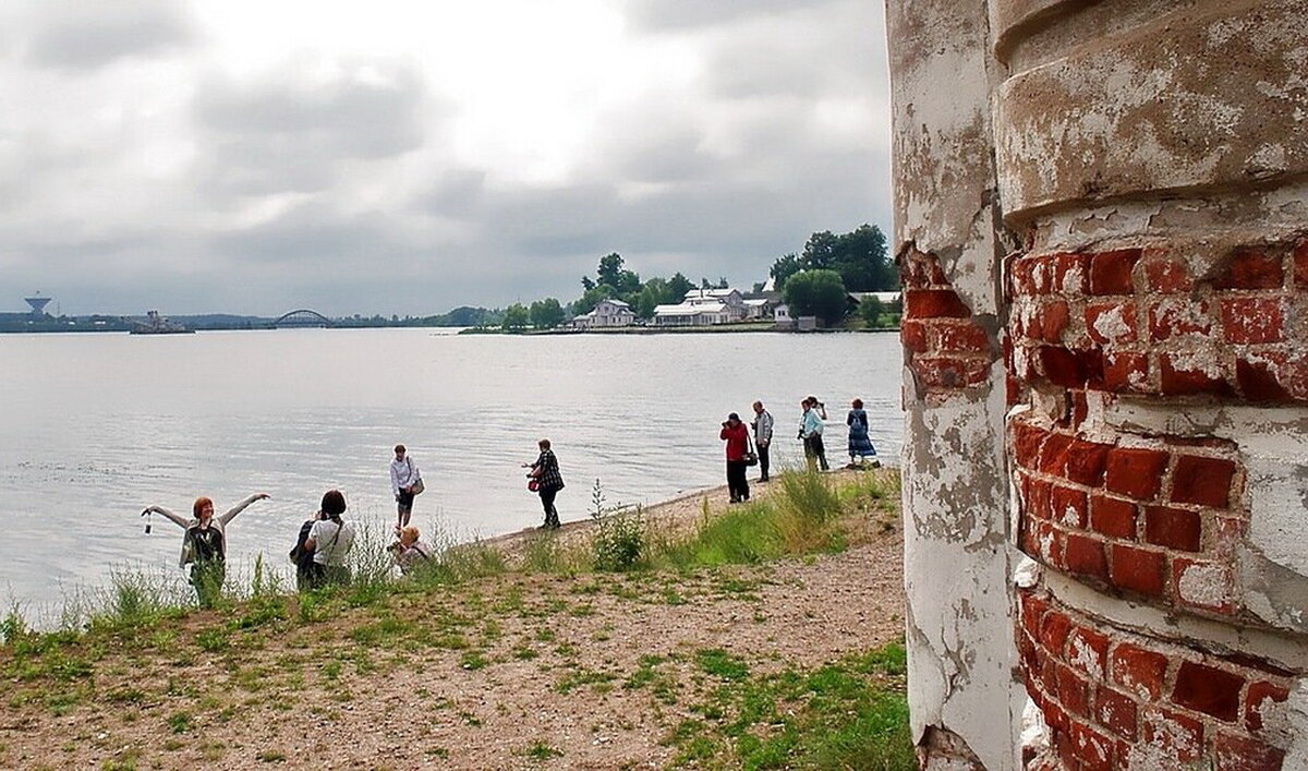 На островке у колокольни - Анастасия Смирнова