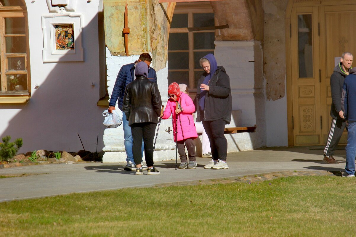 Весенний день вмонастыре - Сергей Кочнев
