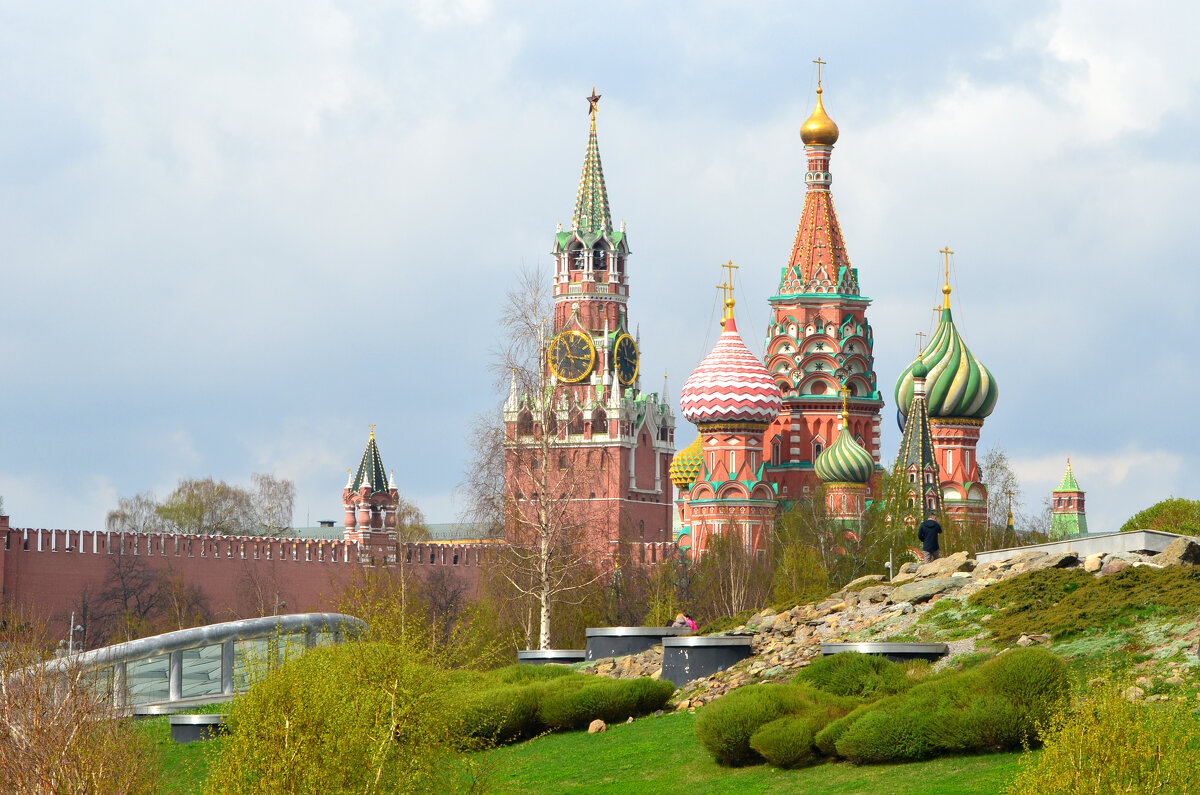 Москва. Весна в парке "Зарядье". - Наташа *****