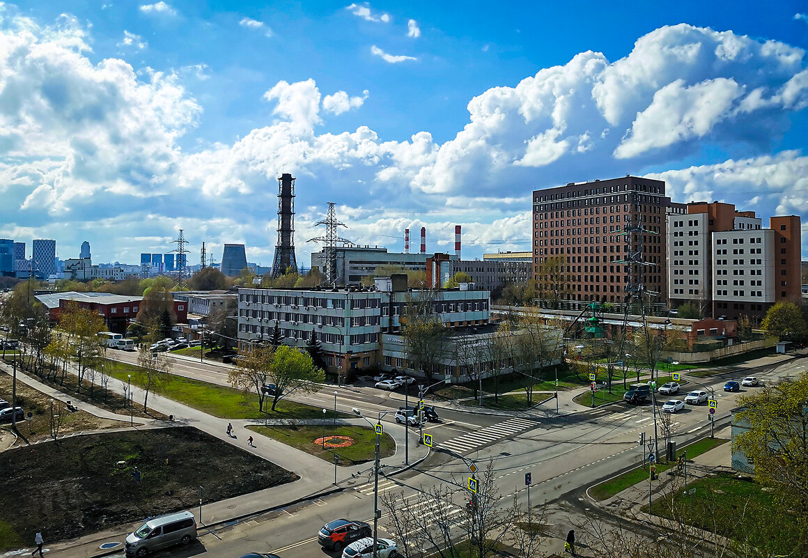 ОБЛАЧНОСТЬ В ГОРОДЕ. - Александр Дмитриев