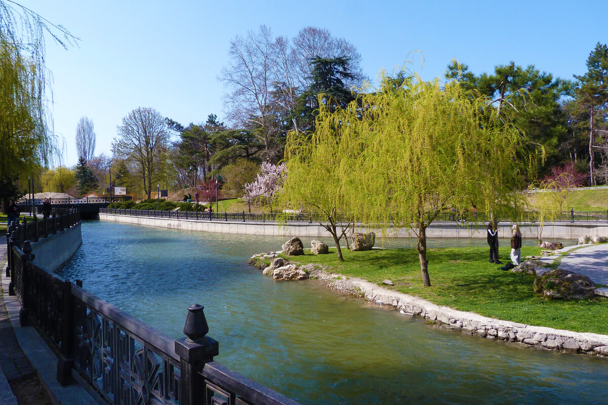 Пейзажи  Гагаринского  парка - Валентин Семчишин