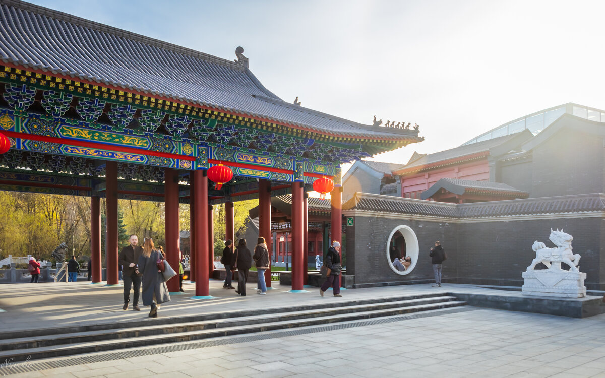 Вечер в парке Хуамин - Nyusha .