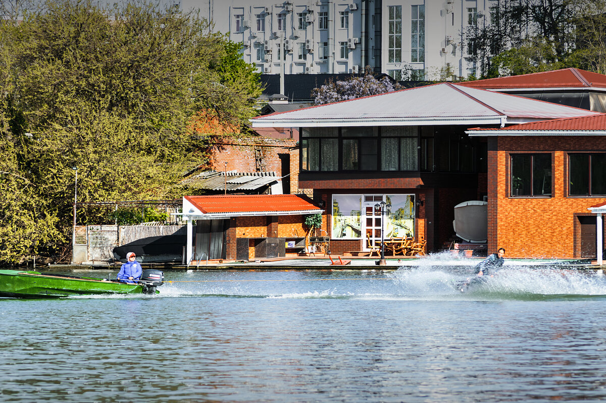 На лыжах по воде - Игорь Протасов