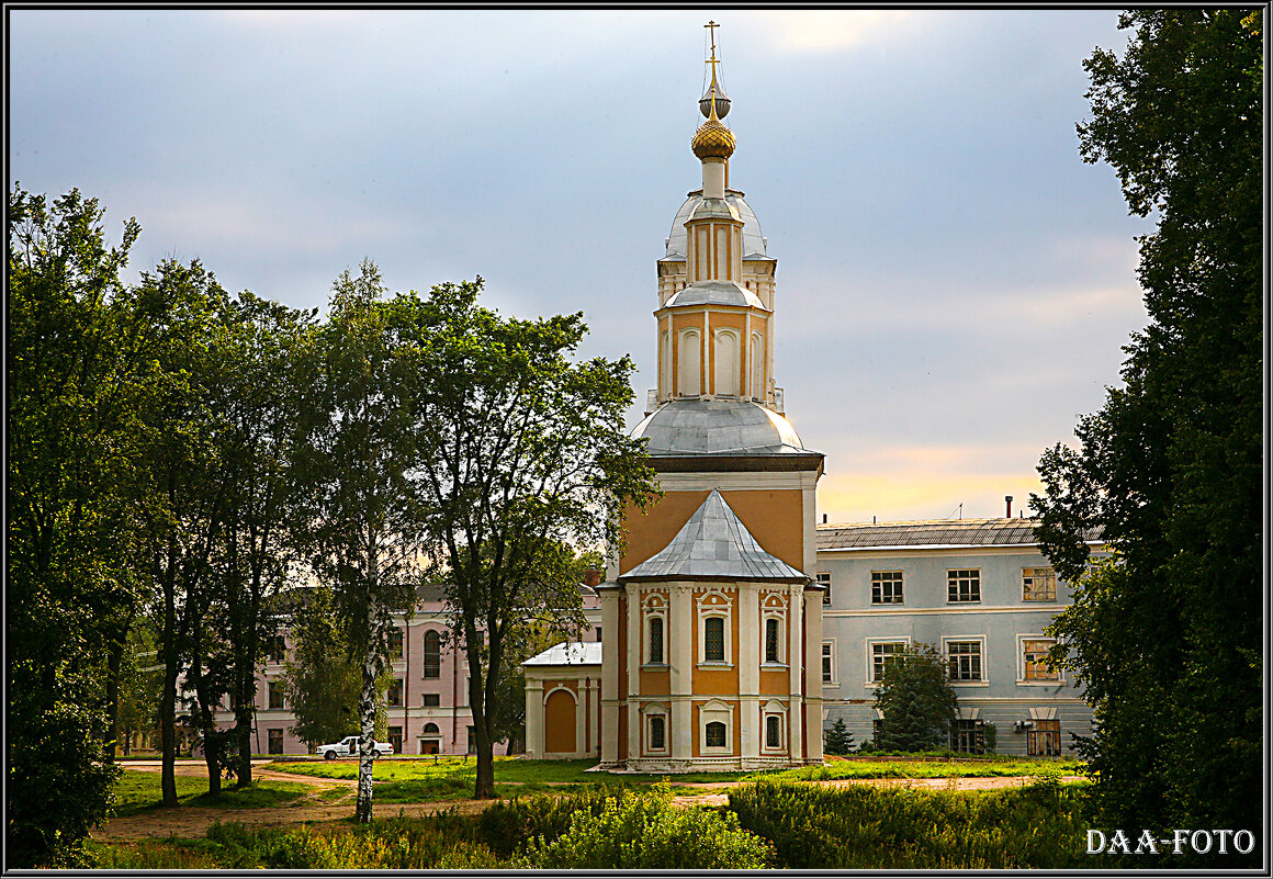 СТАРАЯ КОЛОКОЛЬНЯ. Г. УГЛИЧ. - Александр Дмитриев