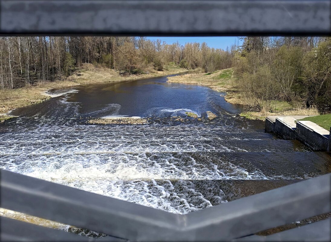 Плотина в пролёте моста - Мария Васильева