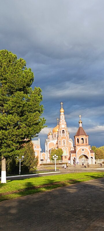 Красота у храма - Оксана Корзун