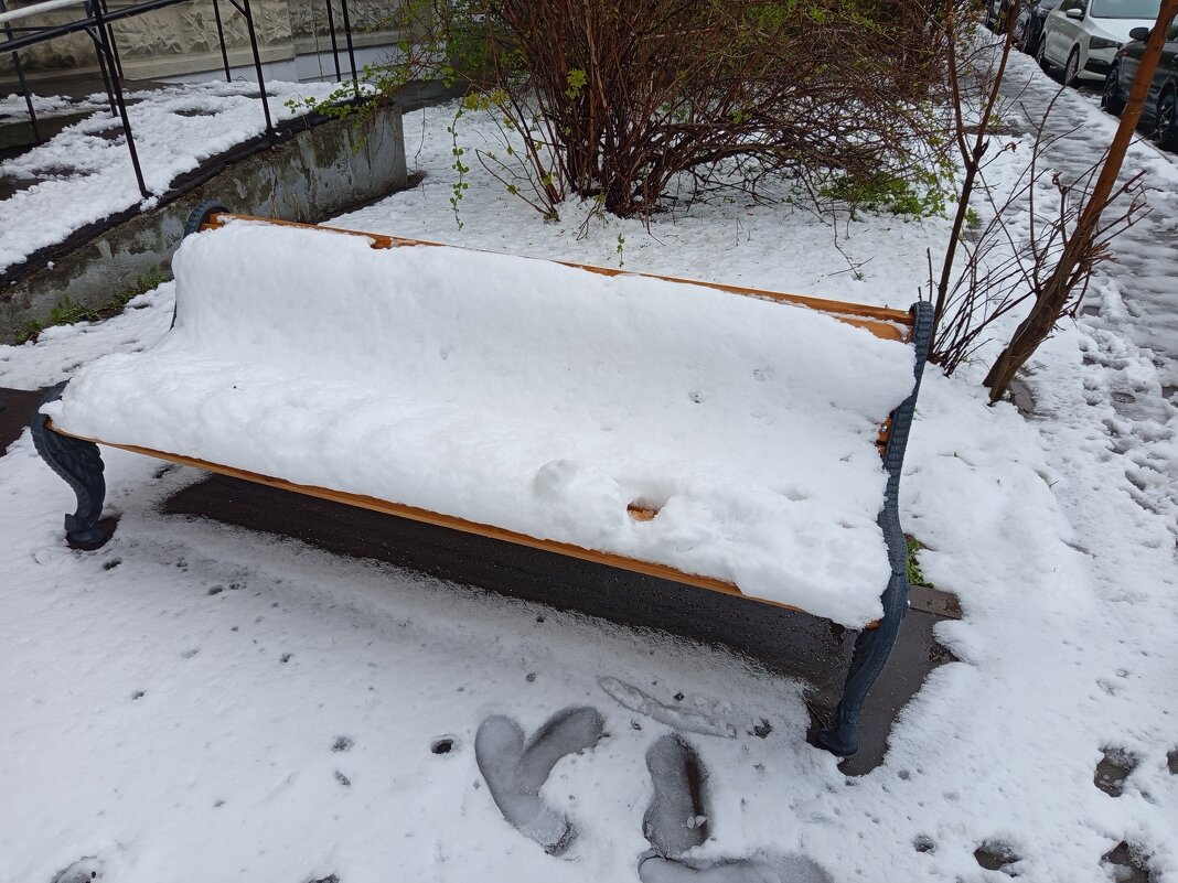 Тоже апрельское - Андрей Лукьянов