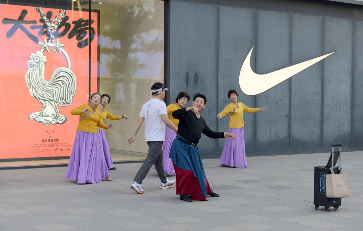 . - Алексей Неустроев