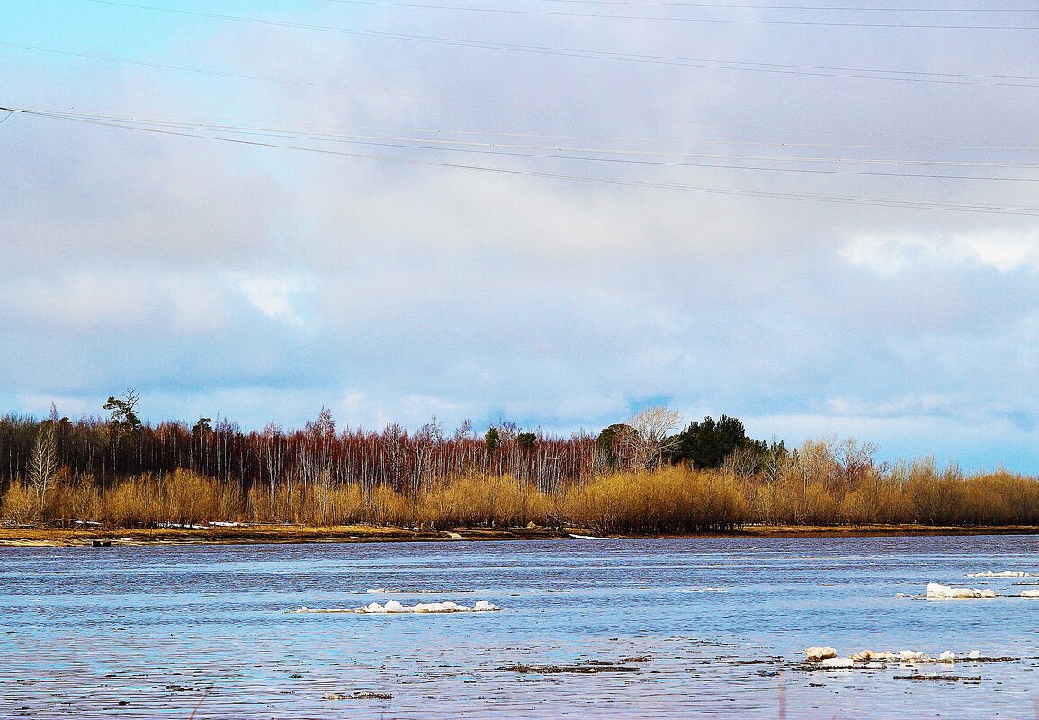 Май...Еще плывут последние льдины! - Владимир 