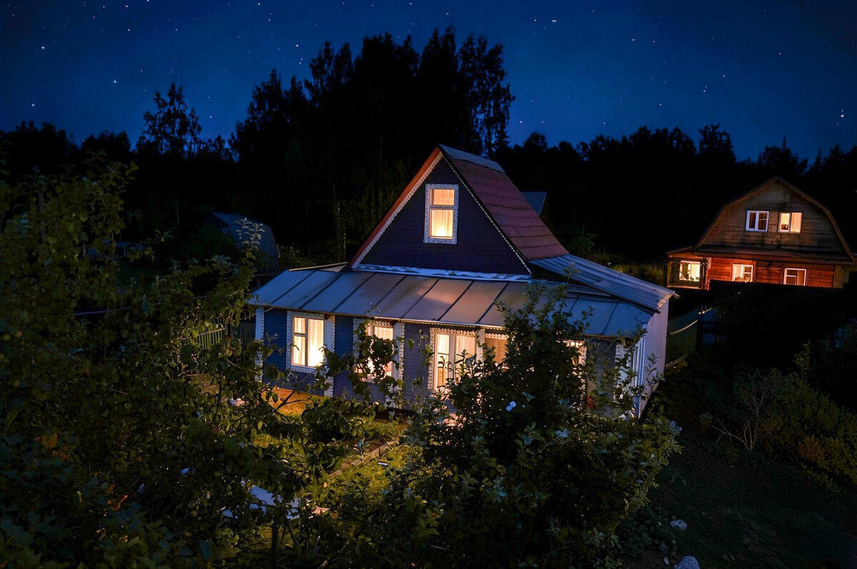 На даче ночь - Александр Силинский