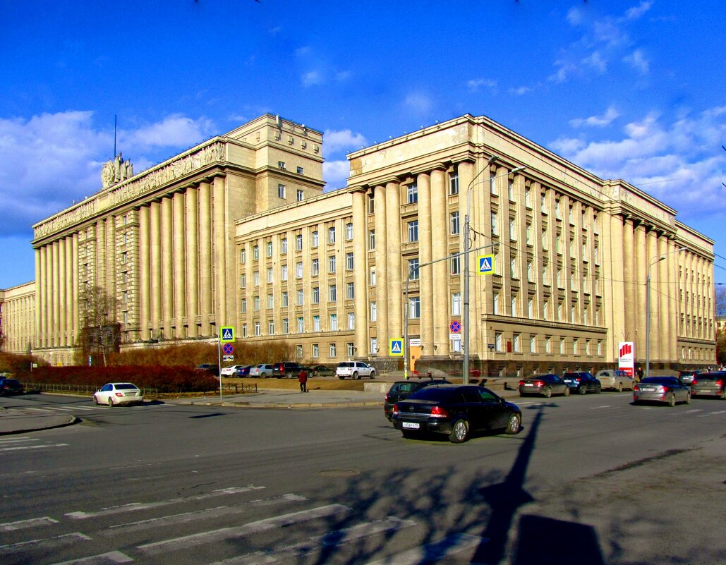 Дом Советов - Сергей Карачин