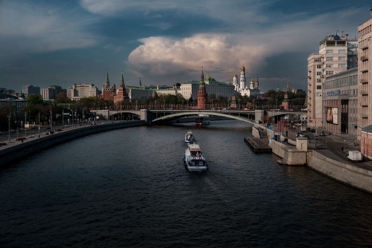 Вид на Кремль с Патриаршего моста - Александр 