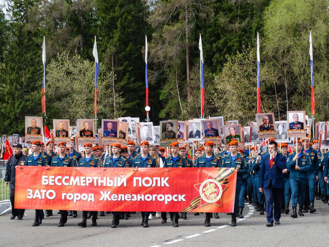 СЛАВА ГЕРОЯМ!!!  Помним, низкий поклон) - Владимир Звягин