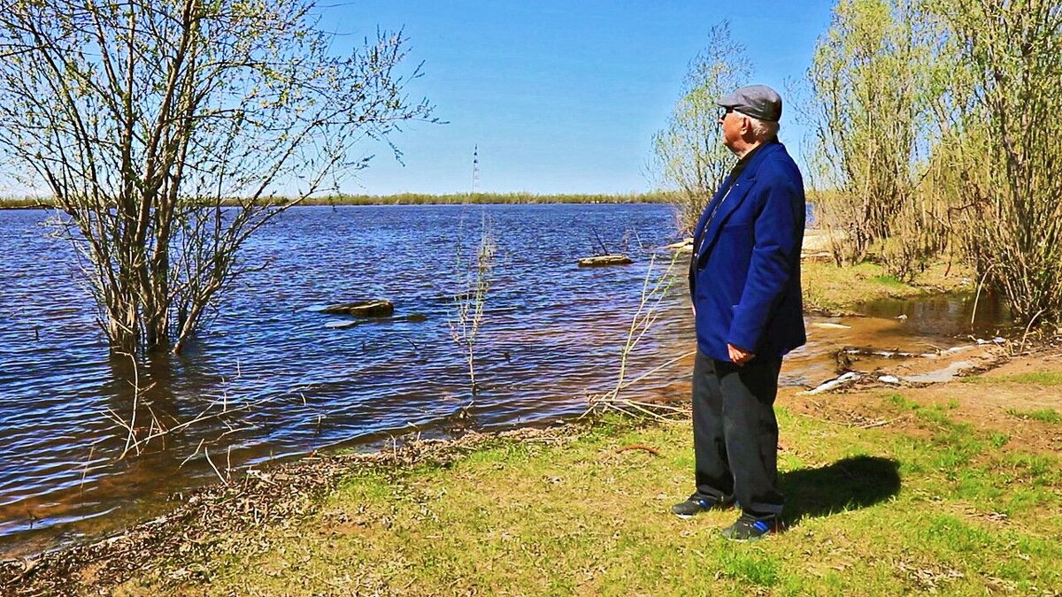 В начале июня на берегу Юганской Оби! - Владимир 