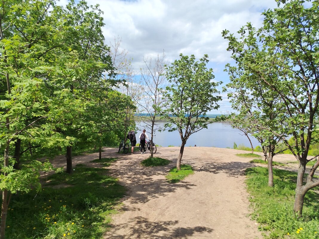 Самара. В загородном парке - Надежда Самара. В загородном парке - Надежда