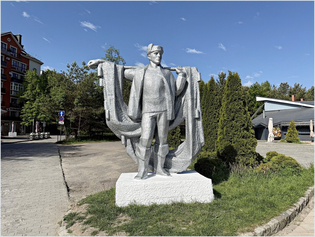 Памятник рыбаку. - Валерия Комова Памятник рыбаку. - Валерия Комова