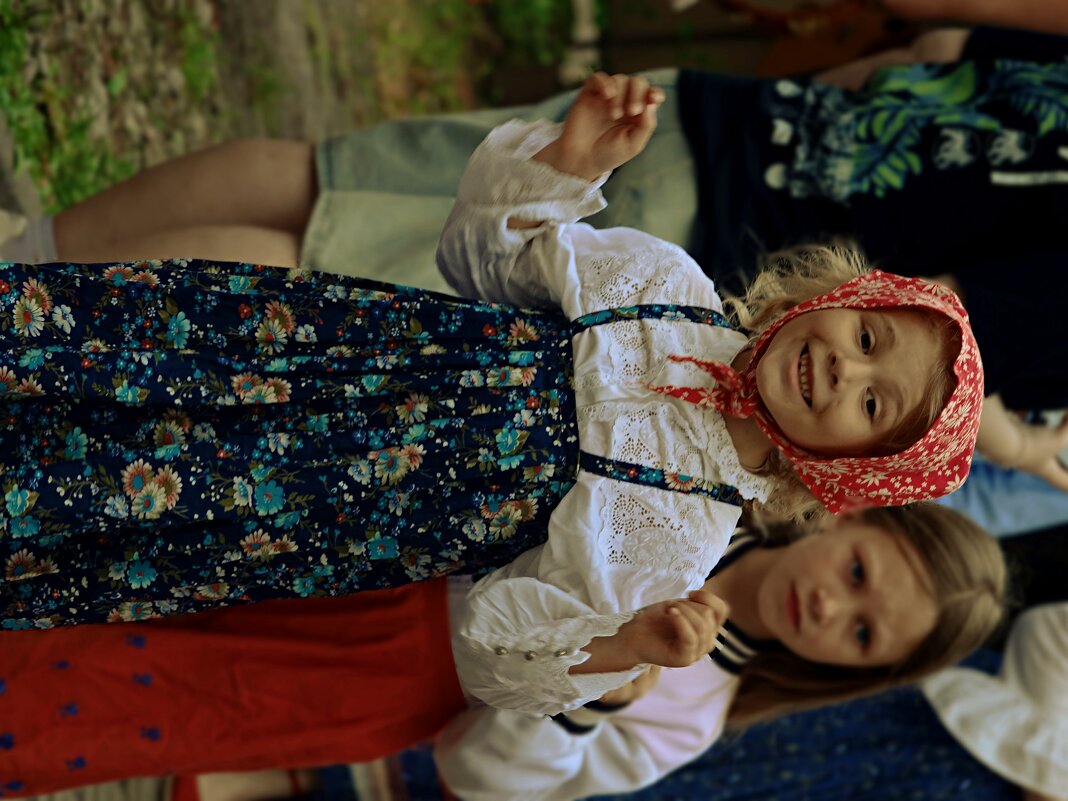 Уличные танцы - Виктор Савельев Уличные танцы - Виктор Савельев