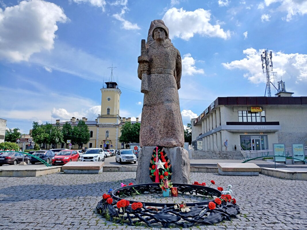 Памятник воину в Гатчине. - Лия ☼