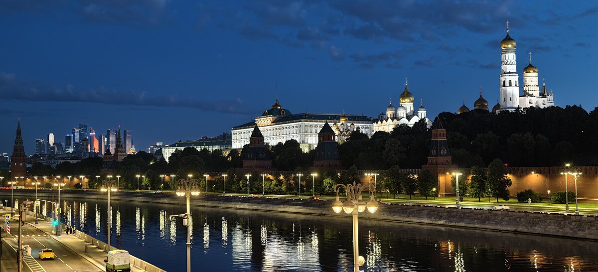 Московский Кремль - <<< Наташа >>>