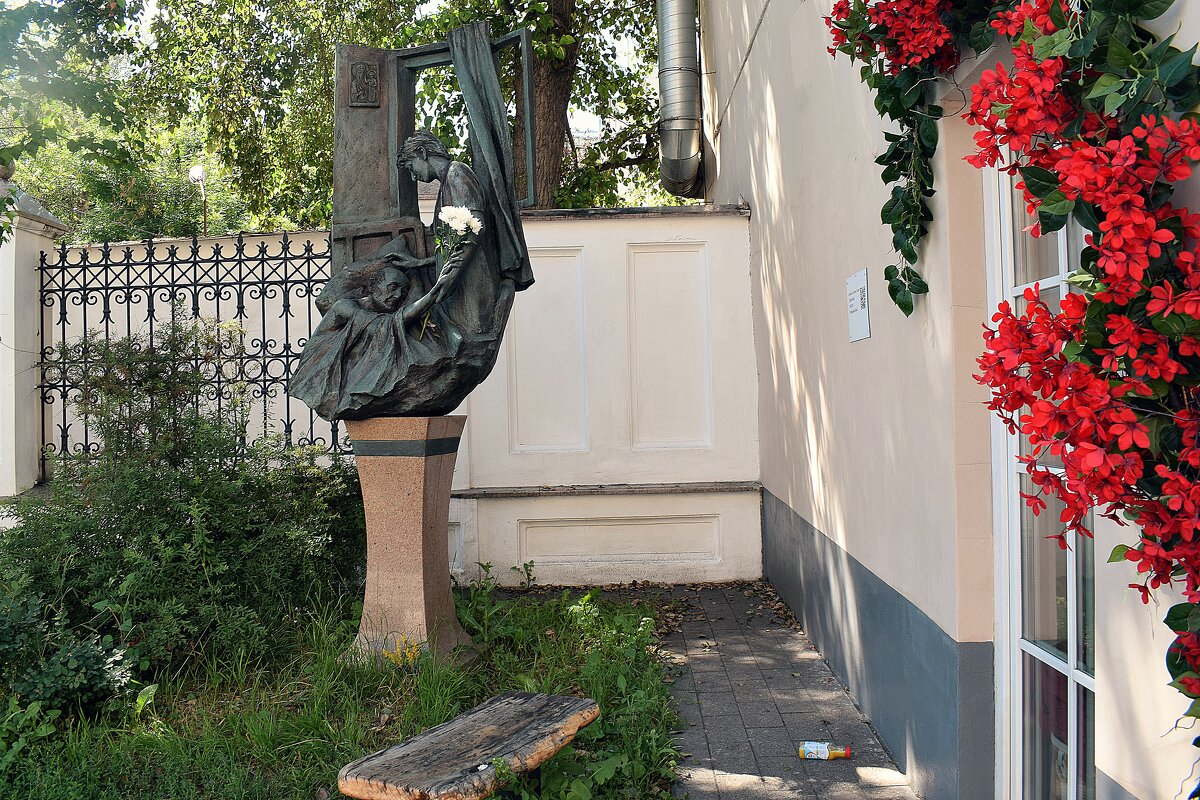 Монумент человеческой доброте, милосердию и состраданию. - Татьяна Помогалова Монумент человеческой доброте, милосердию и состраданию. - Татьяна Помогалова