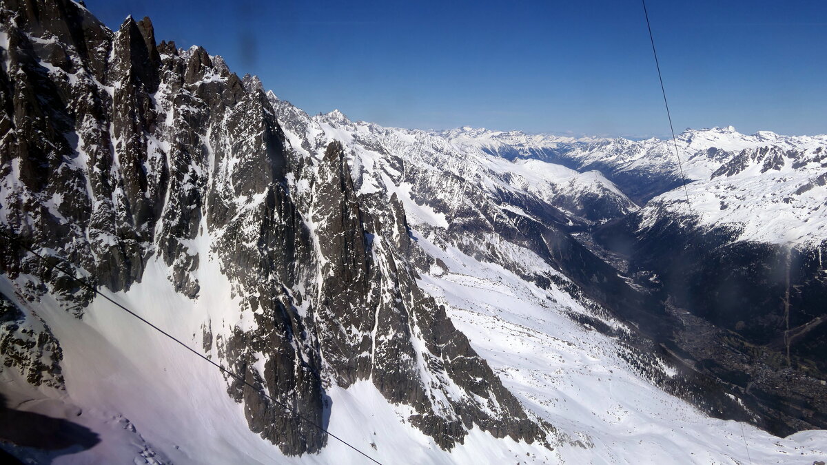 Switzerland "Aiguille du Midi" - Cable car, Panoramic Mont-Blanc Высота-3842 м ...Лучше го - "The Natural World" Александер