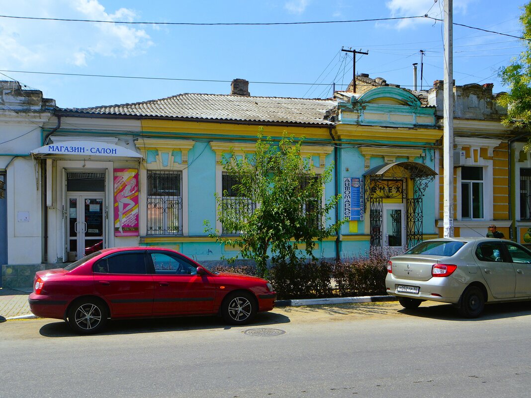 Феодосия. Дом по ул. Куйбышева 1. - Пётр Чернега