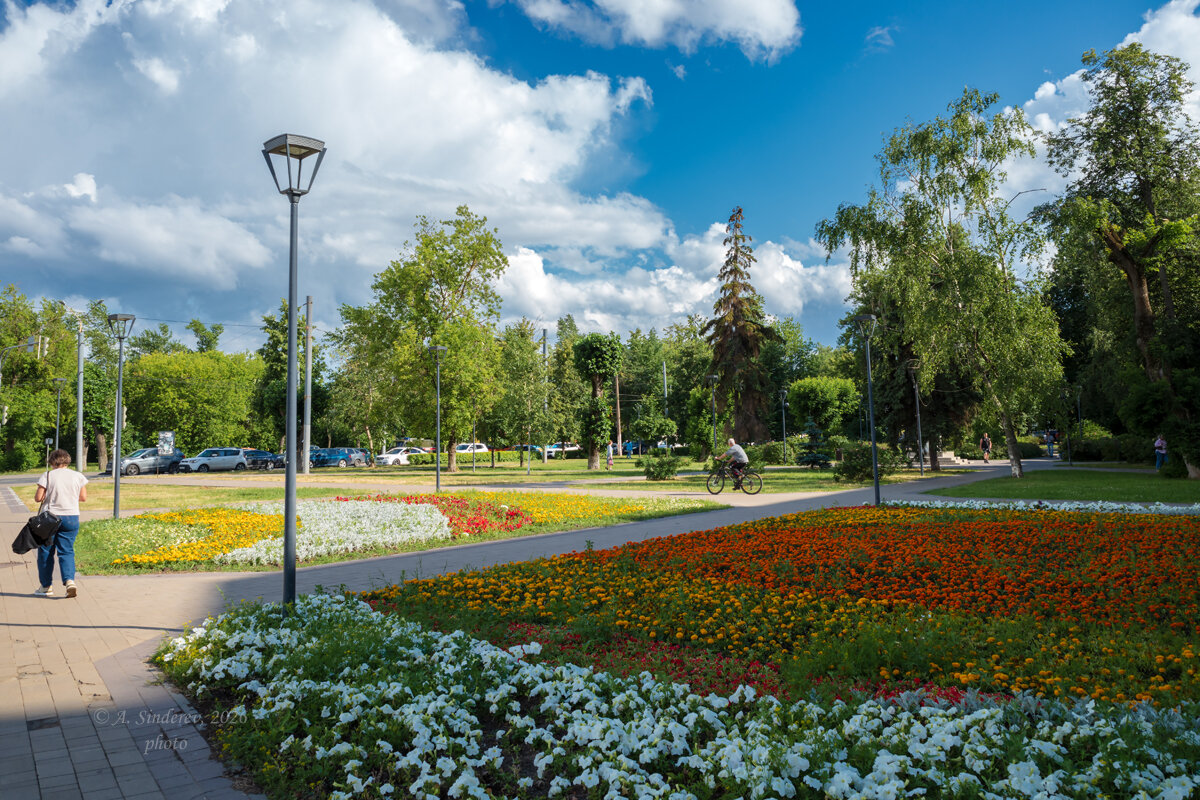 Городской летний пейзаж - Александр Синдерёв