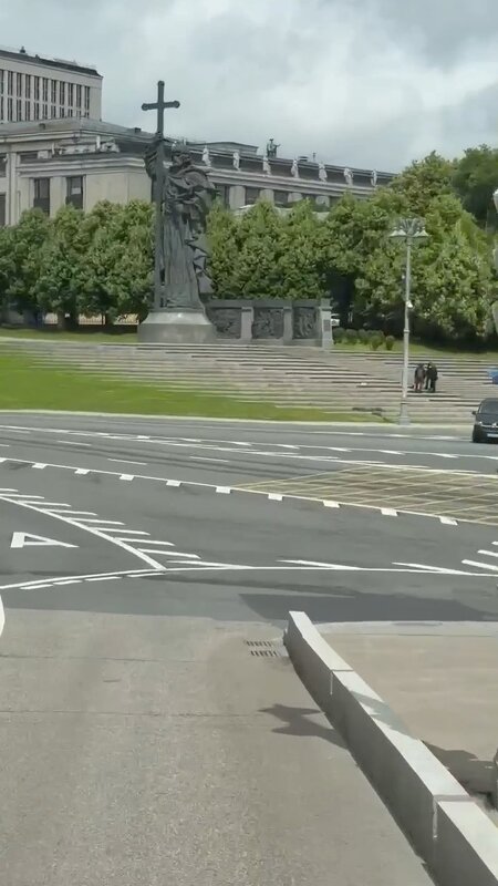 Боровицкая площадь в Москве - Ирэн 