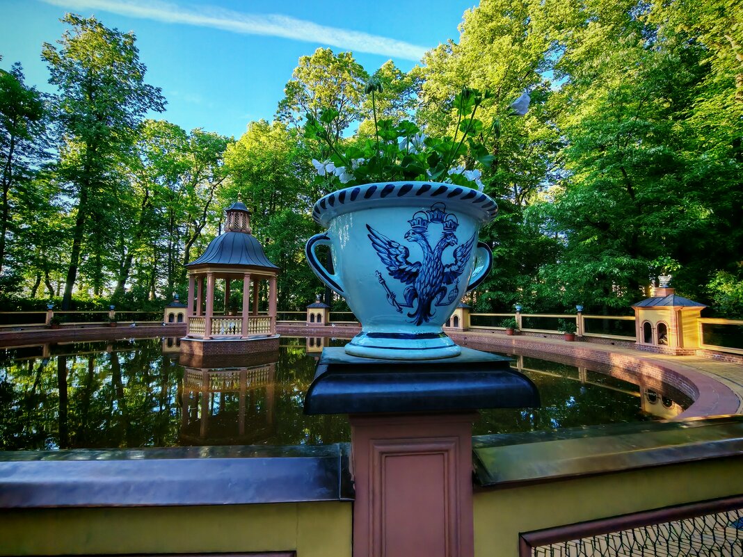 Летний сад в Петербурге - АЛЕКСАНДР 