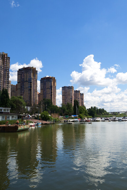 Дон с понтонного мостика - Леонид Дон с понтонного мостика - Леонид