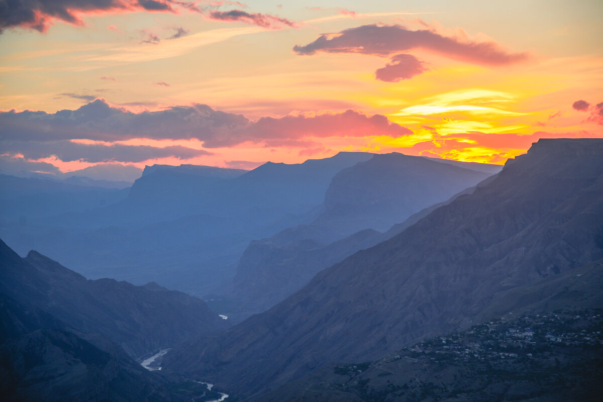 Mountains in Dagestan - Мухтар Mountains in Dagestan - Мухтар
