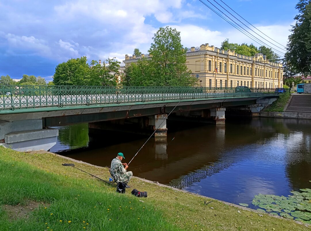 В июльский день - Мария Васильева В июльский день - Мария Васильева