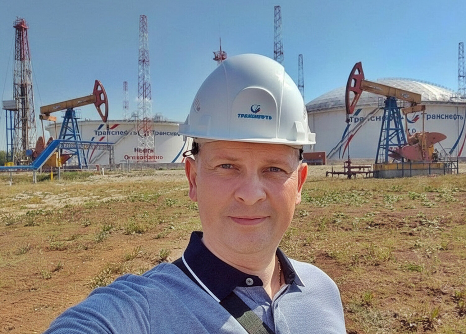 С Днём нефтяника, сын! :: Валерий Иванович С Днём нефтяника, сын! :: Валерий Иванович