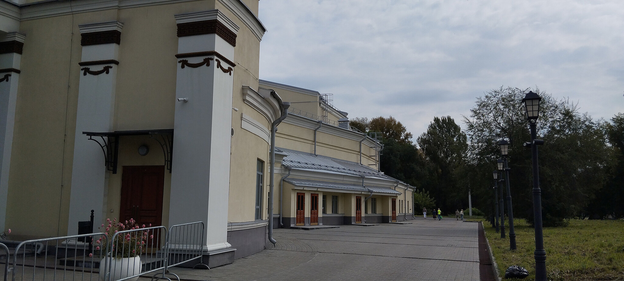 Театр кукол "Сказ". :: Радмир Арсеньев Театр кукол "Сказ". :: Радмир Арсеньев