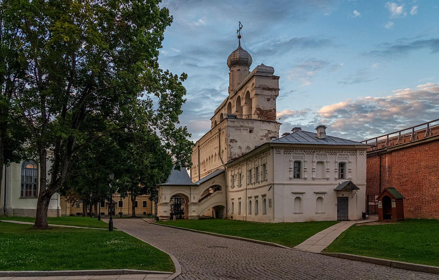 Вечер в Великом Новгороде :: Андрей Дворников Вечер в Великом Новгороде :: Андрей Дворников