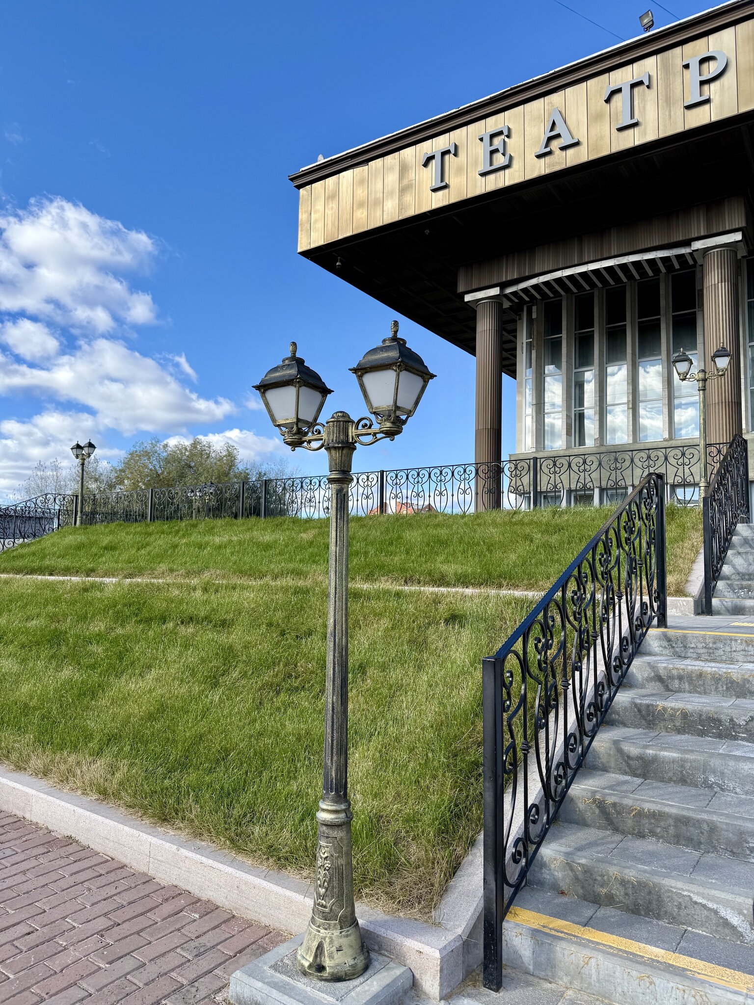Фонари, достойные театра :: Катя Гракова Фонари, достойные театра :: Катя Гракова
