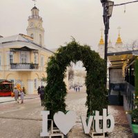 Предпраздничный город :: Галина Бобкина