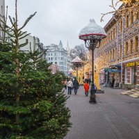 Арбат. Вязаные шапки. :: Nyusha .