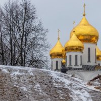 Золото куполов Успенского собора. :: Анатолий. Chesnavik.