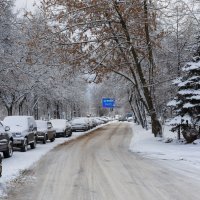 Зима на улице города :: Александр Синдерёв