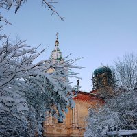 Храм на холме, :: Сергей Кочнев