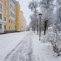 Городская улица зимой :: Александр Синдерёв