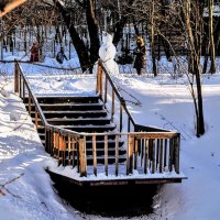 Мостки у церкви,,, :: Анатолий Колосов