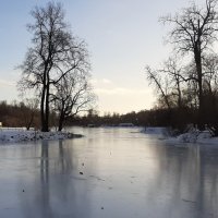 Отдельный парк. Колонистский пруд :: Наталья Герасимова