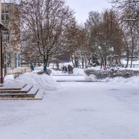 Ностальгия, школьный двор :: Игорь Сикорский