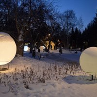 Вечерний город. Первомайский сквер :: Татьяна Лютаева