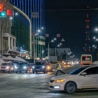 "В суете городской..." :: Сергей Шатохин 