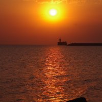 Утро на море :: Сергей Швечков