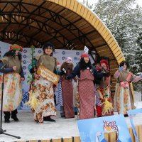 Пой частушки бабка ёжка... :: Ольга Пой частушки бабка ёжка... :: Ольга
