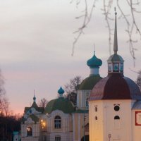 Вдоль монастыря :: Сергей Кочнев